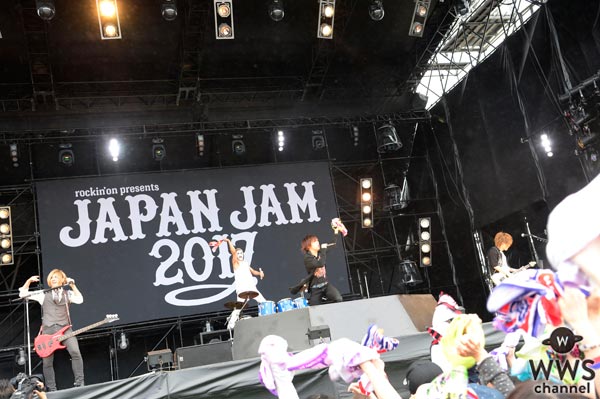 WWSチャンネルに「rockin’on presents JAPAN JAM 2017」ゴールデンボンバーライブレポート掲載!