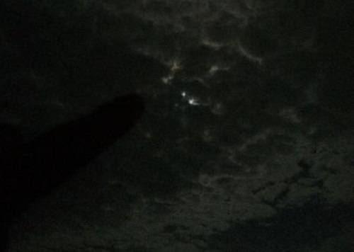 Busfl-dCEAABSBq.jpg large.jpg