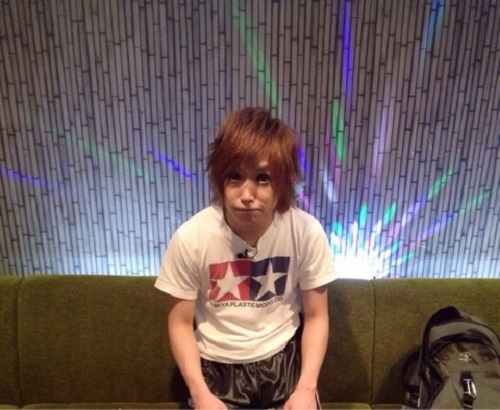 キリバ 6 ゴールデンボンバー鬼龍院翔 誕生日メッセージ集 Twitter ゴールデンボンバーちゃんねる